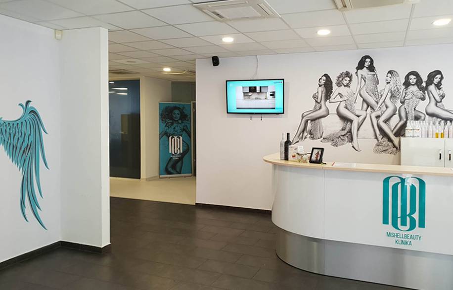 Horny 3 tapeta s vlastnym motivom na recepciu